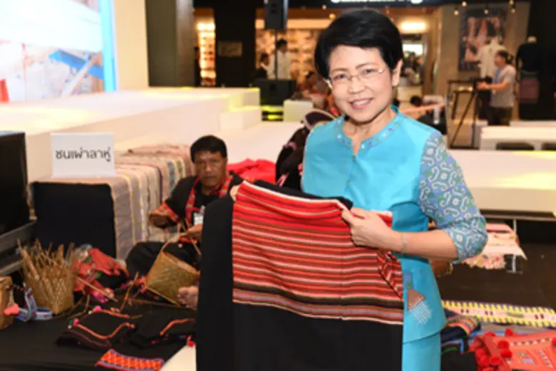 แฟชั่นนิสต้าสังเกตกันหรือไม่ว่าโลกของแฟชั...