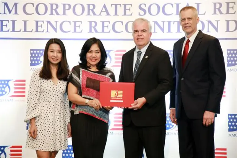 นางสาวภัทรพร เพ็ญประพัฒน์ รองกรรมการผู้จั...