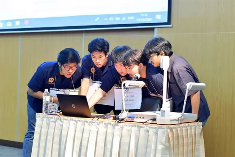 สวทช. ร่วมกับพันธมิตร จัดประกวด EV Cup 2018 ครั้งที่ 1 คัด 10 ทีมระดับอุดมศึกษา รับทุนสนับสนุนพัฒนาต้นแบบยานยนต์ไฟฟ้า มุ่งเตรียมพร้อมเยาวชนไทยรองรับอุตสาหกรรมสมัยใหม่