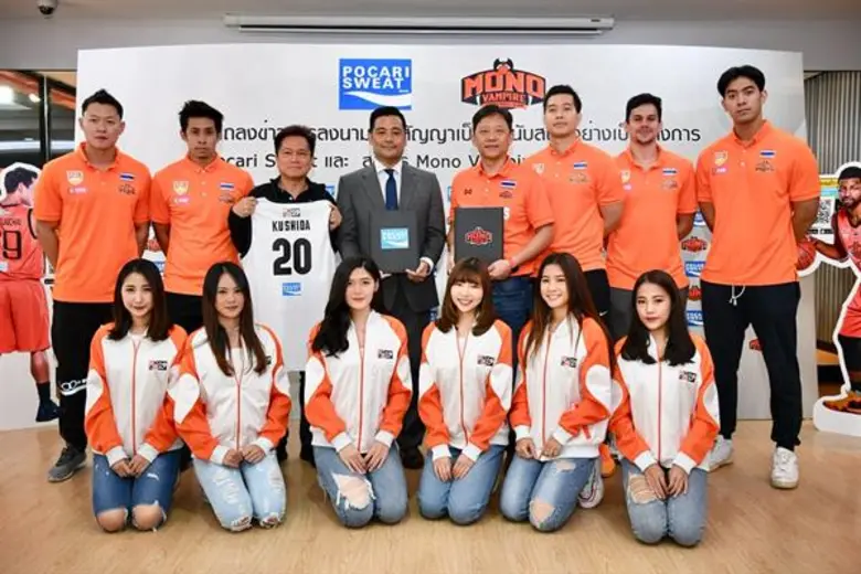 คุณทาคายูกิ คูชิดะ ประธานบริษัท โอซูก้า น...