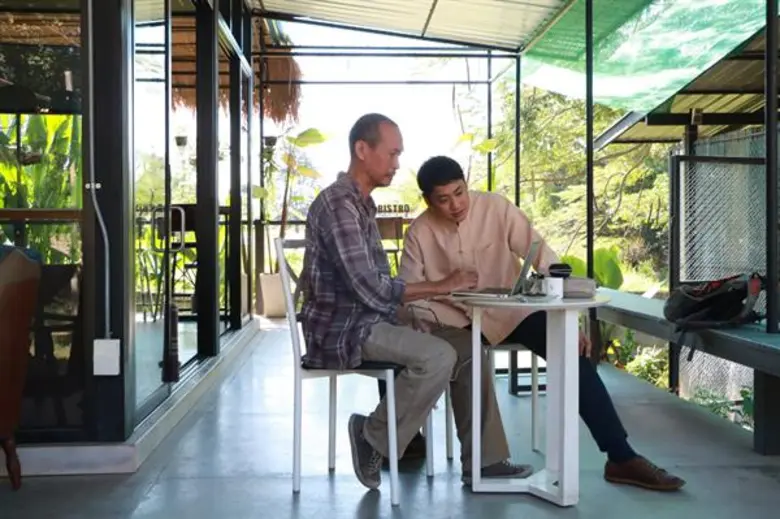 ทีวีไกด์: รายการ "เปอร์สเปกทิฟ" “เปอร์ สุวิกรม” บุกน่าน ฝากตัวเป็นศิษย์“หนึ่ง วรพจน์”นักสัมภาษณ์แถวหน้าเมืองไทย !!