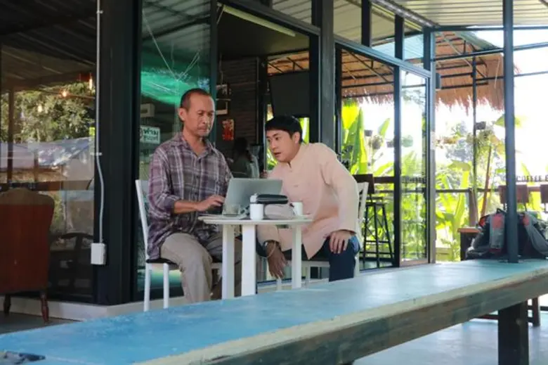 ทีวีไกด์: รายการ "เปอร์สเปกทิฟ" “เปอร์ สุวิกรม” บุกน่าน ฝากตัวเป็นศิษย์“หนึ่ง วรพจน์”นักสัมภาษณ์แถวหน้าเมืองไทย !!