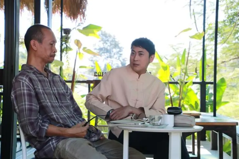 ทีวีไกด์: รายการ "เปอร์สเปกทิฟ" “เปอร์ สุวิกรม” บุกน่าน ฝากตัวเป็นศิษย์“หนึ่ง วรพจน์”นักสัมภาษณ์แถวหน้าเมืองไทย !!