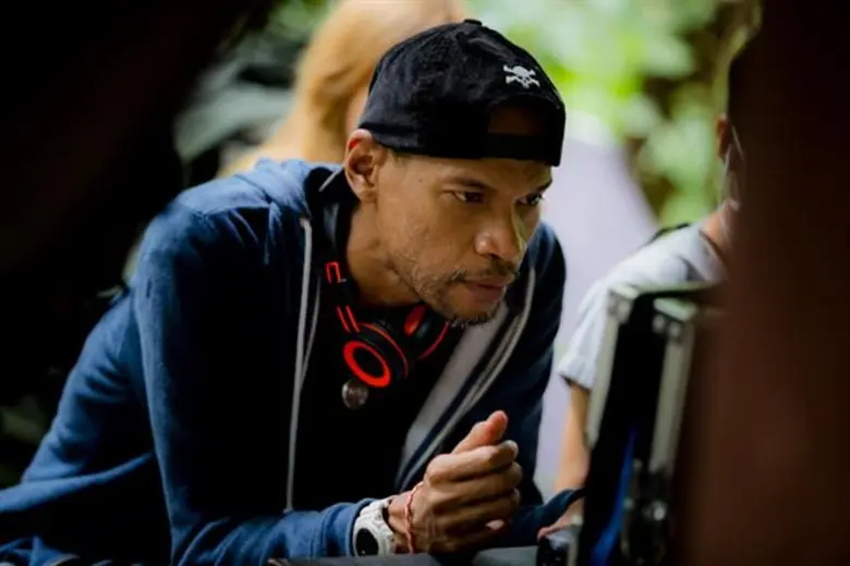 ไมค์-ภณธฤต จัดหนักครบเครื่องทั้งหลอน’ทั้งฮาใส่เต็มแบบไม่มียั้ง งานบวชก็มา ความผวาก็มี...ในภาพยนตร์หลอนสุดสนุก “พี่นาค”