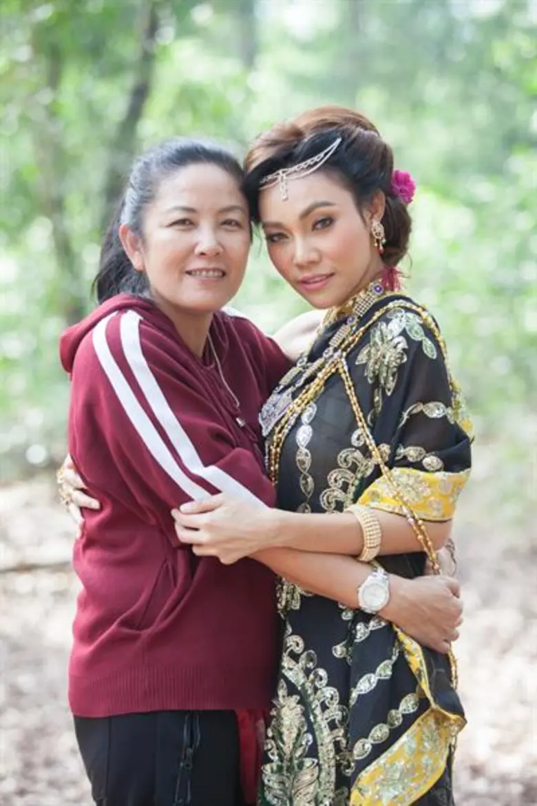 ได้รับเกียรติให้มารับบทเป็นพระนาง "อัมราป...