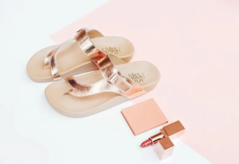 เทศกาลปีใหม่ใกล้เข้ามาแล้ว เสียงเพลง แสงไ...