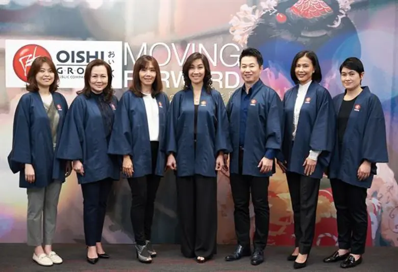 นงนุช บูรณะเศรษฐกุล (คนกลาง) กรรมการผู้จั...