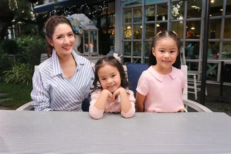 น่ารักคูณสอง เมื่อ น้องณิริน มาเจอกับ น้อ...