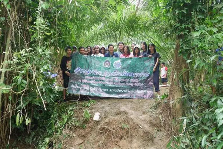 'สิงห์อาสา’ มรภ.สงขลา สร้างฝายกั้นน้ำ เตรียมรับมือปัญหาภัยแล้ง