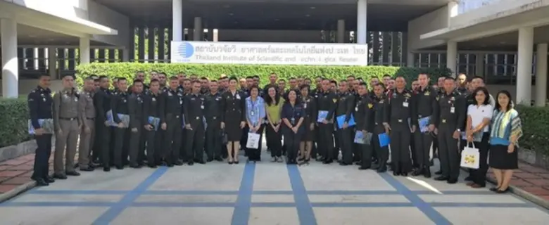 คณะอาจารย์และนักศึกษา หลักสูตรนายสิบ เคมี...