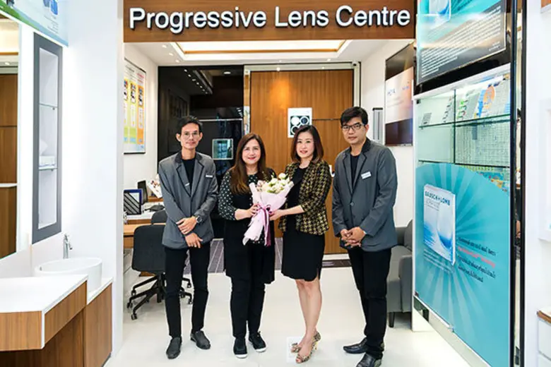 คุณภัทริน จิตต์วิบูลย์โสภณ (ที่ 2 จากขวา)...