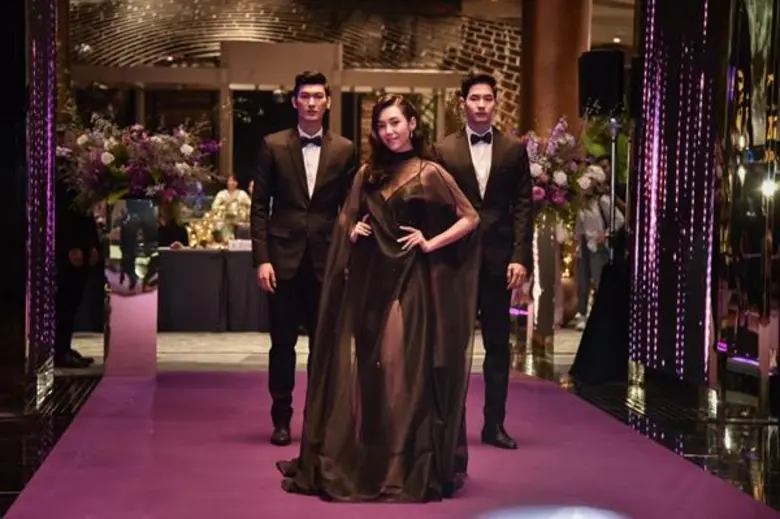 เบลล่า-ราณี นำทัพศิลปิน และเซเลบริตี้ชื่อดังร่วมเฉลิมฉลองเปิดตัวโรงภาพยนตร์วีไอพี THAI Smooth as Silk PREMIER CINEMA @ICON CINECONIC สุดหรูหรา พร้อมบริการระดับเวิลด์คลาส ณ แฟล็กซิพมาสเตอร์พีซแห่งใหม่ของโลกภาพยนตร์ ไอคอน ซีเนคอนิค