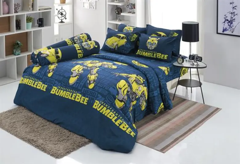 ชุดเครื่องนอนทิวลิป โดย บริษัท ที แอล มาร...