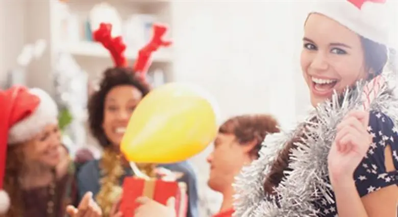 โรงแรมฮอลิเดย์ อินน์ กรุงเทพฯ พร้อมต้อนรั...