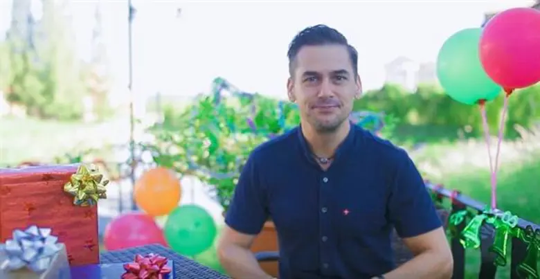 ทีวีไกด์: รายการ "หลงรักยิ้ม" คิดถึงการเดินทางครั้งเก่า กับฝรั่งหัวใจไทย “แดเนียล เฟรเซอร์” ในรายการหลงรักยิ้ม