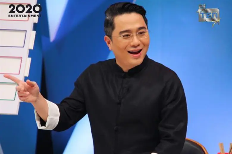 ทีวีไกด์: รายการ "ตีสิบเดย์" เปิดดาว เช็คดวง 12 ราศี ปี 62 กับ หมอช้าง ทศพร ศรีตุลา