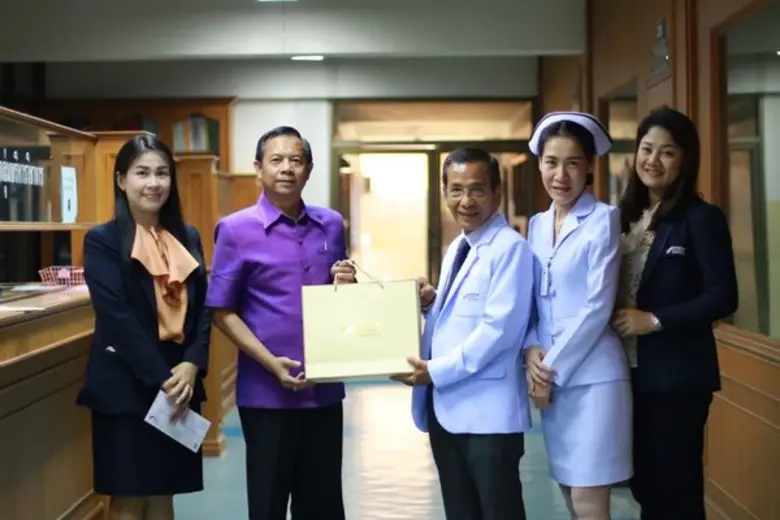 รศ.นพ.สุชาติ อารีย์มิตร ผู้อำนวยการฝ่ายแพ...