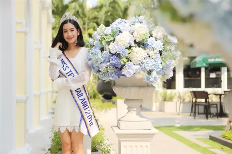 ของขวัญพิเศษที่ 5 สาว "เอฟฟี่-วรรณรดา เพช...