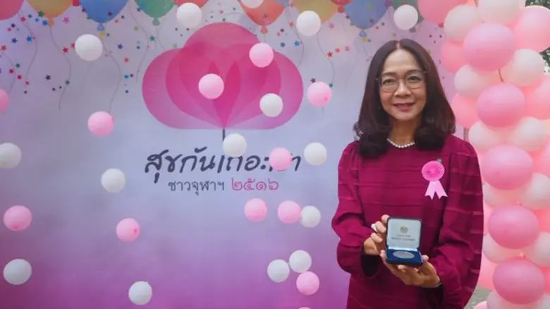 ดร.ธนาภรณ์ ธนโรจน์ประดิษฐ์ ผู้ช่วยประธานเ...