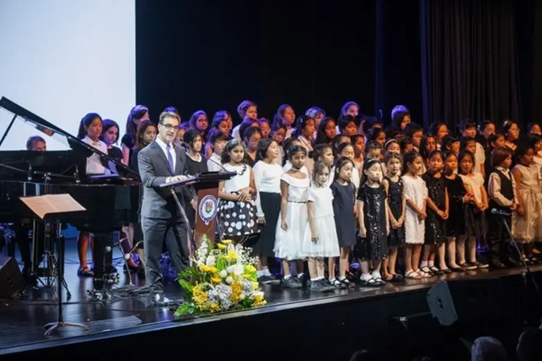 ชูพันธกิจเตรียมความพร้อมเพื่ออนาคตและปลูกฝังความรับ...