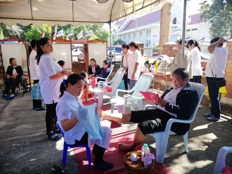 พัฒนาฝีมือพะเยารับโล่จัดบริการคนพิการดีเด่นงานวันคนพิการสากล	