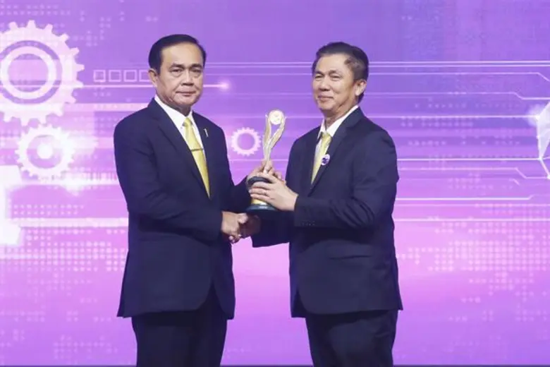 พลเอก ประยุทธ์ จันทร์โอชา นายกรัฐมนตรี เป...