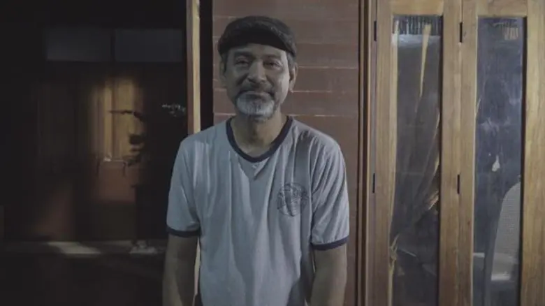 ธีร์ ไชยเดช กลั่นความรู้สึกทั้งน้ำตาเขียนเรื่องจริงสะท้อนเป็นเพลง “ DNA” นำรายได้จำหน่ายซีดีไม่หักค่าใช้จ่ายให้สถานสงเคราะห์เด็กอ่อนรังสิต