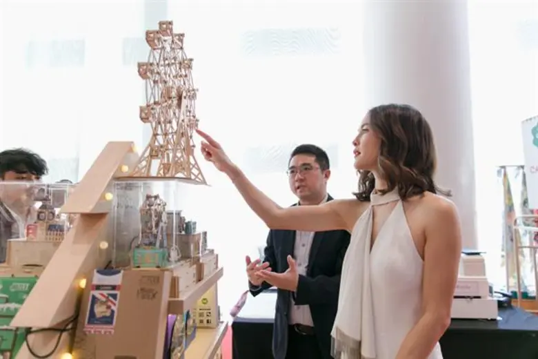 พอลล่า เผย ชีวิตกับครอบครัวและลูกๆ ที่ฮ่องกงแฮปปี้ พร้อมแนะไอเดียซื้อของขวัญช่วงเทศกาลปีใหม่