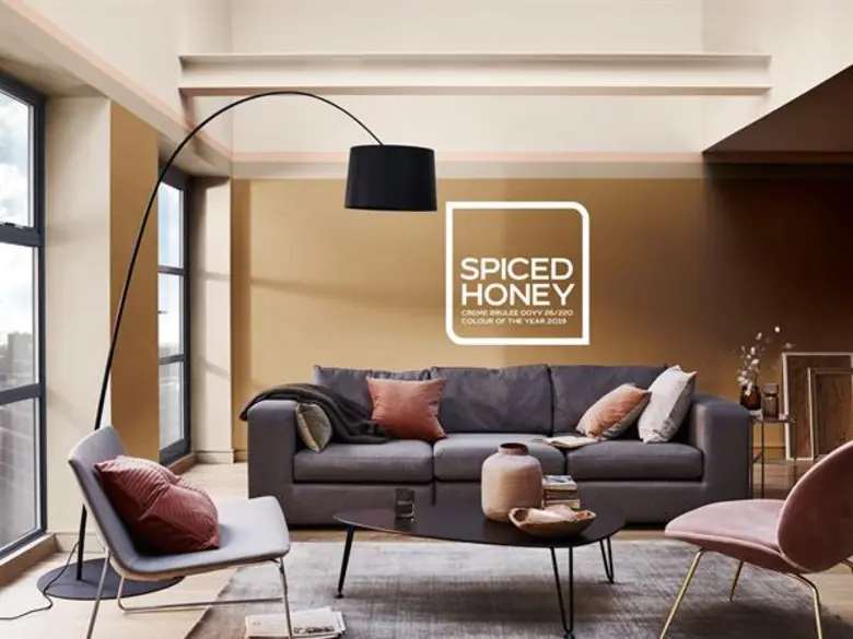 ดูลักซ์ ประกาศ “สไปซ์ ฮันนี่” เป็นสีแห่งปี 2019 เติมความหวานให้กับชีวิต