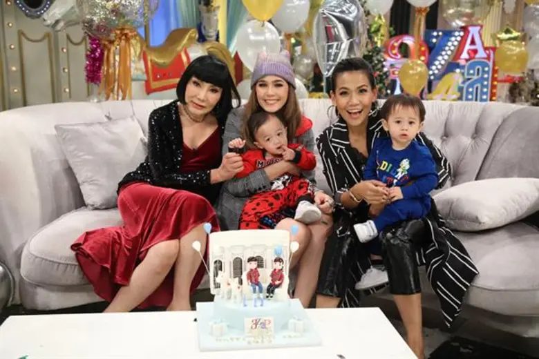 ทีวีไกด์: รายการ “3 แซบ” แซบส่งท้ายปีจอแบบอันคัท และอัพเดทเทรนด์แต่งหน้า ปี 62 ใน '3 แซบ’