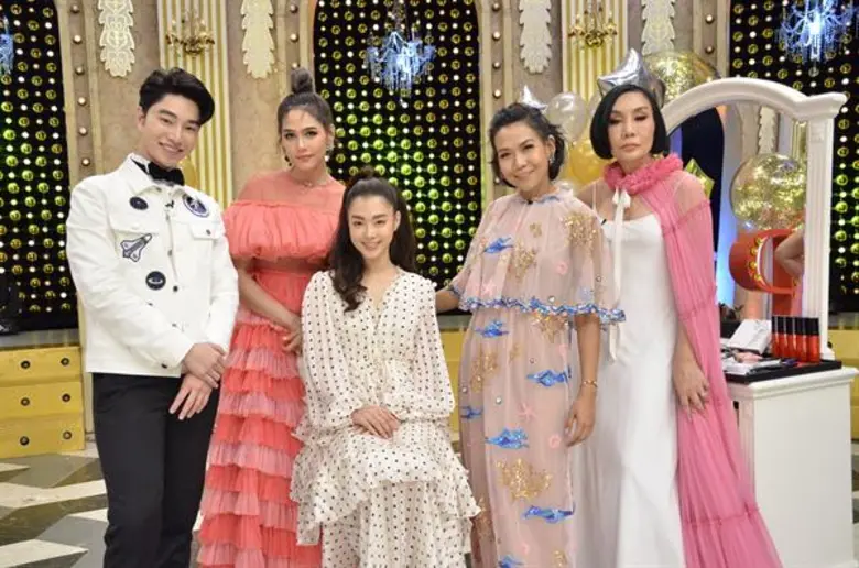 ทีวีไกด์: รายการ “3 แซบ” แซบส่งท้ายปีจอแบบอันคัท และอัพเดทเทรนด์แต่งหน้า ปี 62 ใน '3 แซบ’