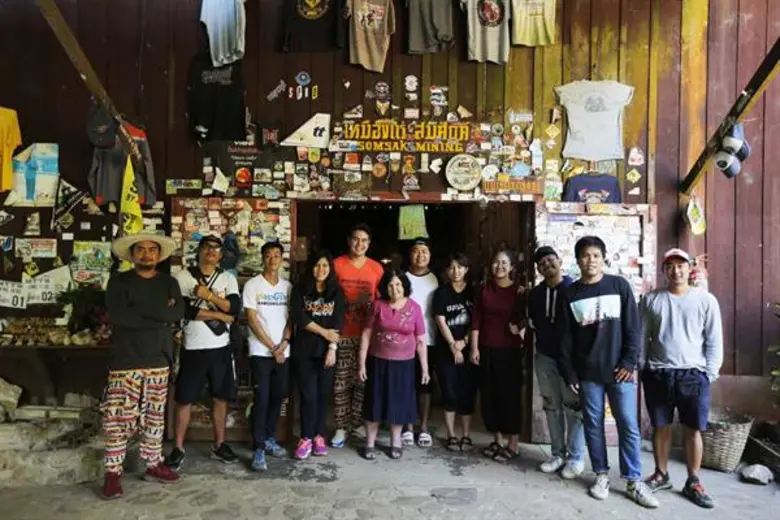 ทีวีไกด์: รายการ "สมุดโคจร On The Way"  ครั้งหนึ่ง..เคยมา 'กาญจน์' ตามรอยรักเหมืองปิล็อก มหัศจรรย์แห่งเมืองหมอก