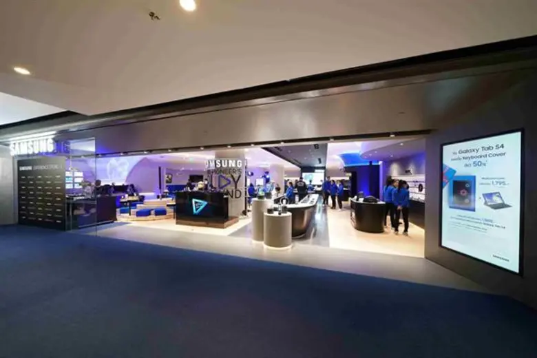 ซัมซุงจัดเซอร์ไพร์สส่งท้ายปี เปิดตัว “ซัมซุง เอ็กซ์พีเรียนซ์ สโตร์ ลาร์จ” แฟลกชิปสโตร์แห่งแรกของไทย พร้อมให้บริการแล้ววันนี้ ณ ชั้น 4 ศูนย์การค้าเซ็นทรัลเวิร์ล