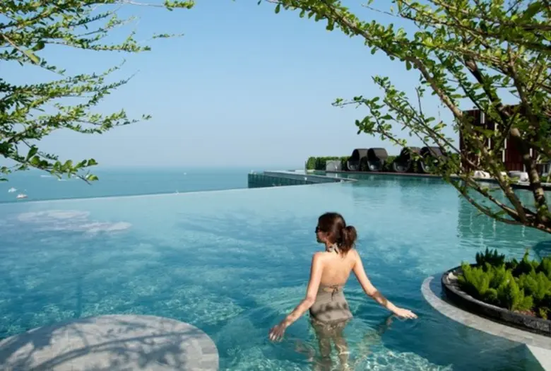 โรงแรมฮิลตัน พัทยา ขอมอบประสบการณ์การพักผ...