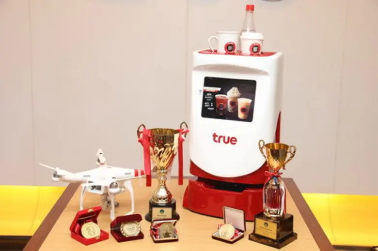 นวัตกรกลุ่มทรู โชว์ 2 ผลงานแห่งความภาคภูม...