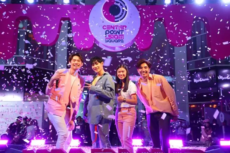 "เป๊ก ผลิตโชค" นำทีมอุ่นเครื่อง "Warm up Countdown Party 2019" ปี 2  กลางสยามสแควร์ ศิลปินล้นเวที