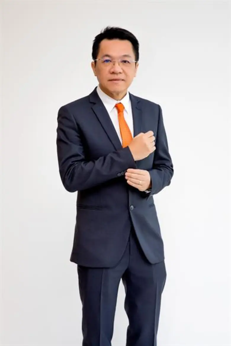 สมกับเป็น CEO หนุ่มไฟแรงจริงๆ พอรับตำแหน่...