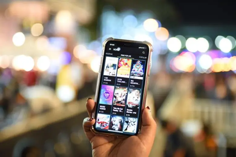 เอไอเอส เผยคนไทยยุคดิจิทัล ฮิตส่งความสุขปีใหม่ 2562 ผ่านโลกโซเชียล เพิ่มมากถึง 2 เท่า