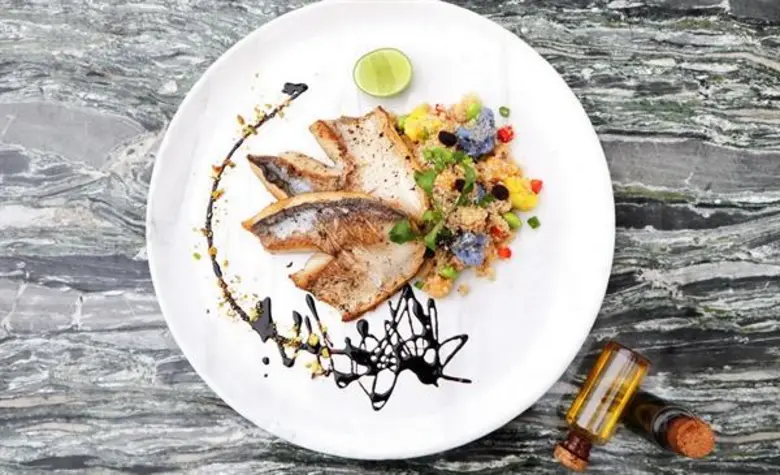 หลากรสชาติเมนูปลาจานเด่นเพื่อสุขภาพ จากโคสต์บีชคลับและบิสโทรณ โรงแรมเซ็นทาราแกรนด์บีชรีสอร์ทและวิลลา หัวหิน