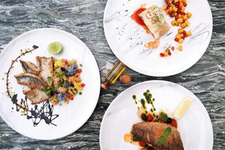 หลากรสชาติเมนูปลาจานเด่นเพื่อสุขภาพ จากโคสต์บีชคลับและบิสโทรณ โรงแรมเซ็นทาราแกรนด์บีชรีสอร์ทและวิลลา หัวหิน