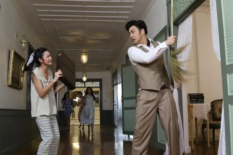 "เจมส์” โหด หวดไม้กวาดไม่ยั้ง “นนนี่” น่วม ผิดคิวหวิดได้เลือด