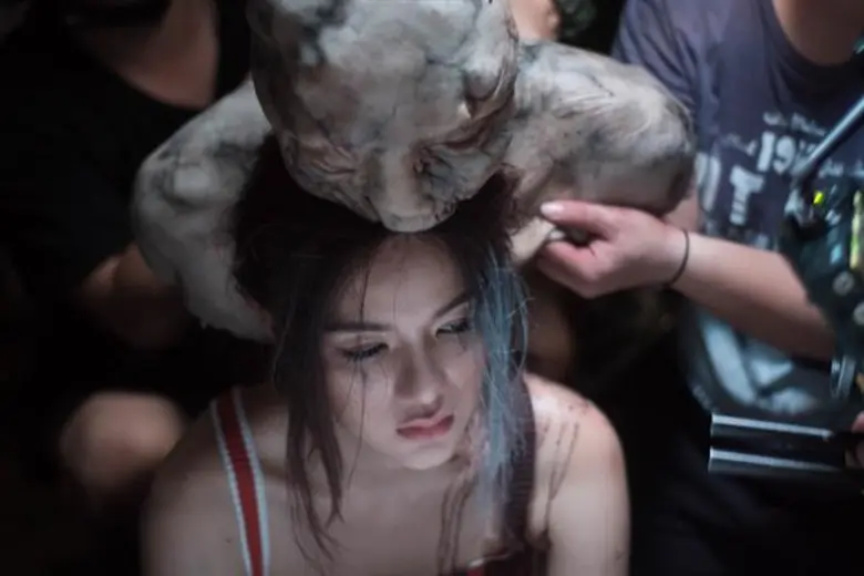 เรียกว่าทำเอานางร้ายสาว กวาง วรรณปิยะ ออม...