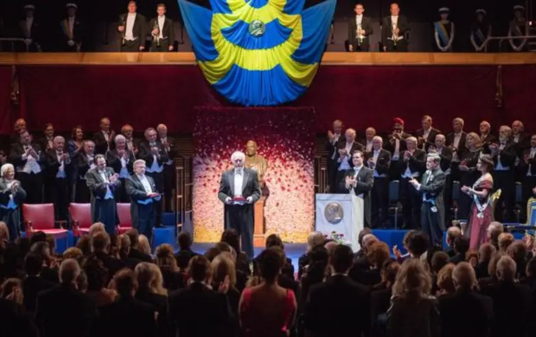 เกล็นน์ โคลส ชนะใจกรรมการเวทีลูกโลกทองคำ คว้ารางวัลนักแสดงนำหญิงยอดเยี่ยมจาก The Wife