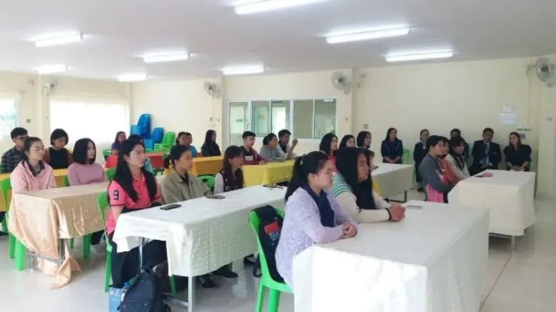 สำนักงานพัฒนาฝีมือแรงงานสกลนคร ร่วมกับมหาวิทยาลัยเทคโนโลยีราชมงคลอีสาน วิทยาเขตสกลนคร เปิดการฝึกหลักสูตรเตรียมเข้าทำงาน สาขาผู้ดูแลผู้สูงอายุ