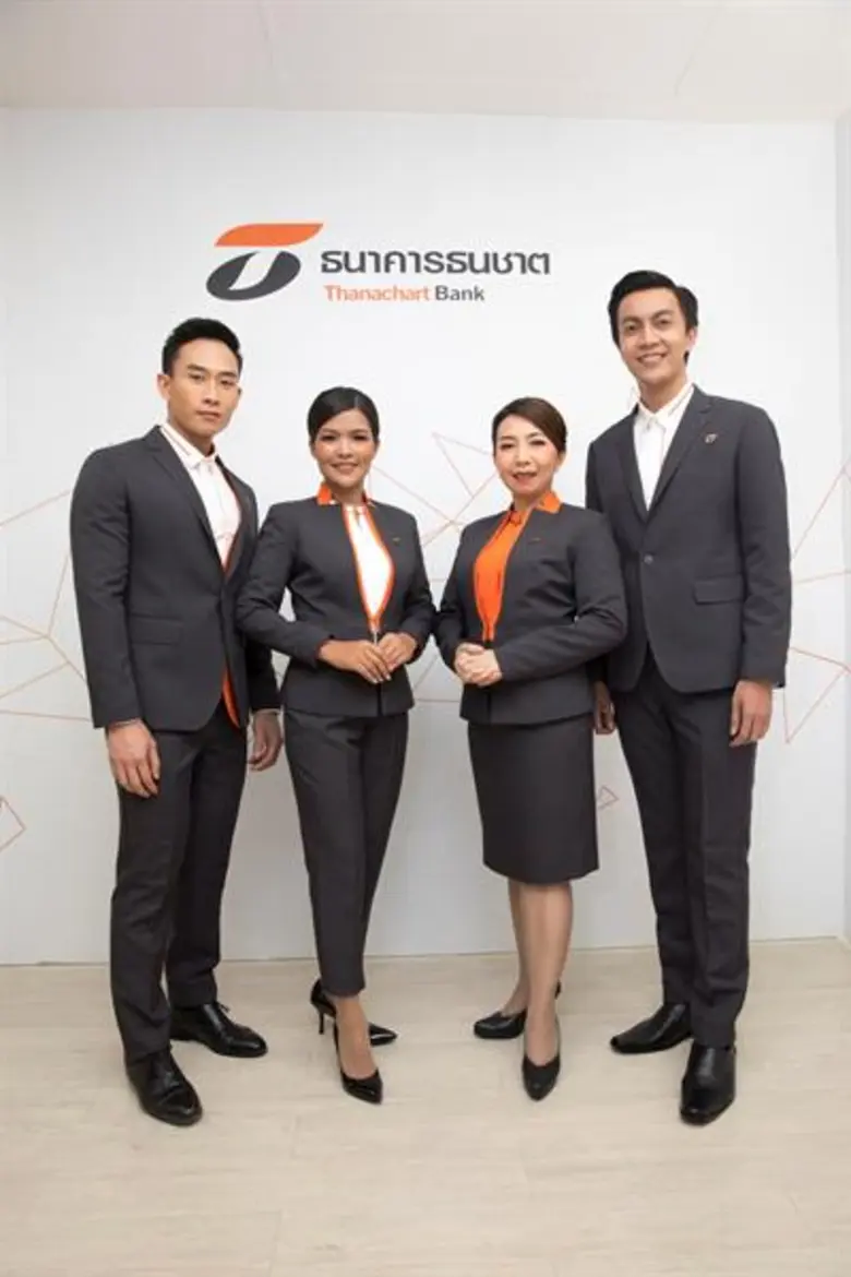 “ธนชาต” รีเฟรชแบรนด์รับศักราชใหม่ ชูพนักงานเป็นแบรนด์แอมบาสเดอร์ตัวจริง! พร้อมเปิดตัวยูนิฟอร์มใหม่ยกเซต 28 แบบ ย้ำภาพลักษณ์ “สมาร์ท ทันสมัย มีพลัง”