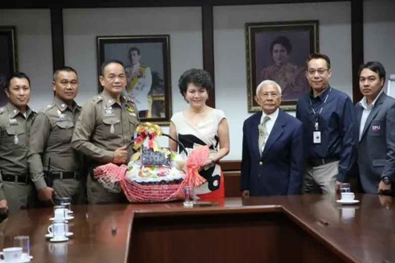 พันตำรวจเอกอำนาจ อินทรศวร ผู้กำกับการ สถา...