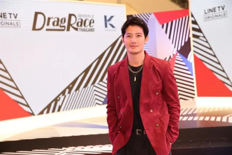 พระเอกสุดฮ็อต เป้ อารักษ์เข้าร่วมงานแถลงข...