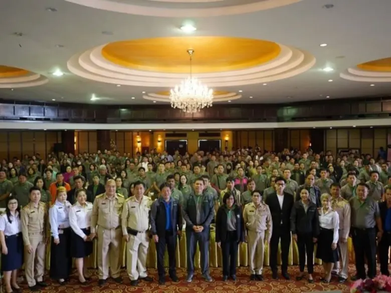 นาวาอากาศเอกสมศักดิ์ ขาวสุวรรณ์ รองปลัดกระทรวงดิจิท...