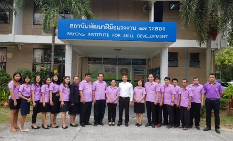 นายชาคริตย์ เดชา ผู้ตรวจราชการกรมพัฒนาฝีม...