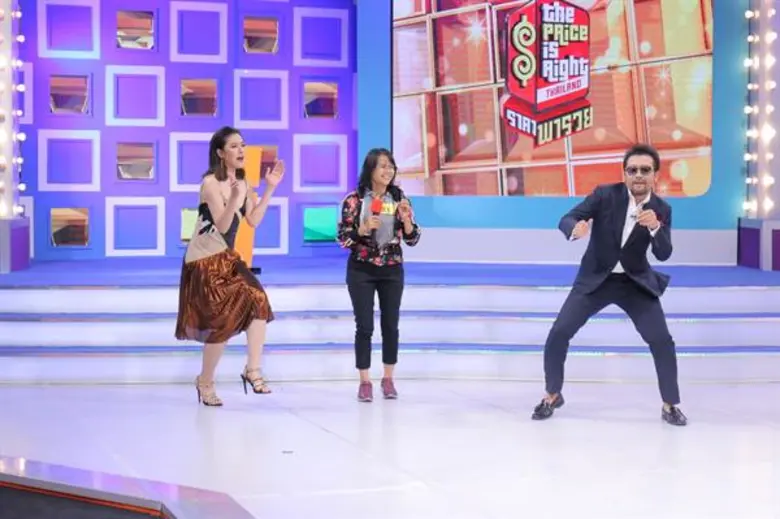 ด้วยลีลาการคุ้ยแคะแกะเกาเรื่องราวต่างๆ ใน...